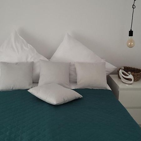 Apartamenty Pod Uwalonym Debem Jezow Sudecki Exteriér fotografie