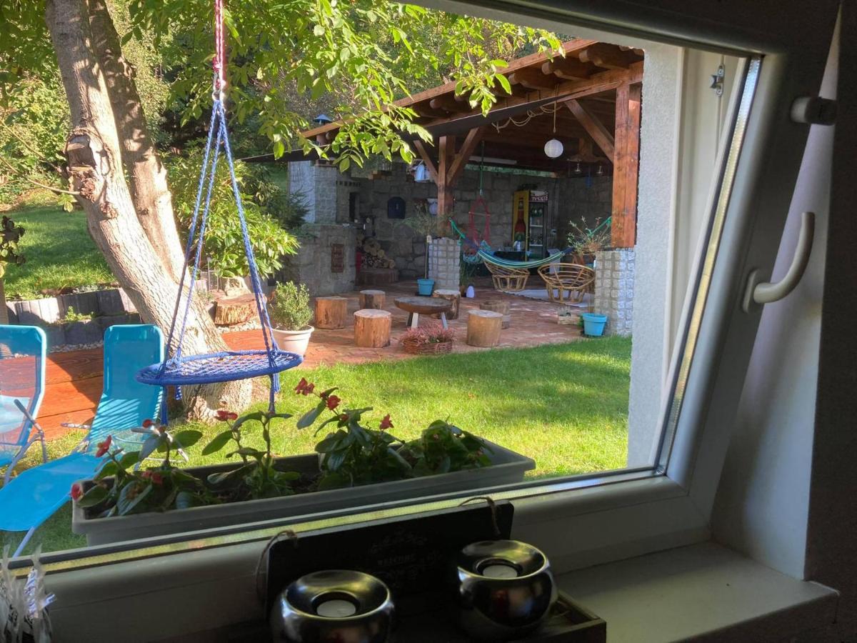 Apartamenty Pod Uwalonym Debem Jezow Sudecki Exteriér fotografie