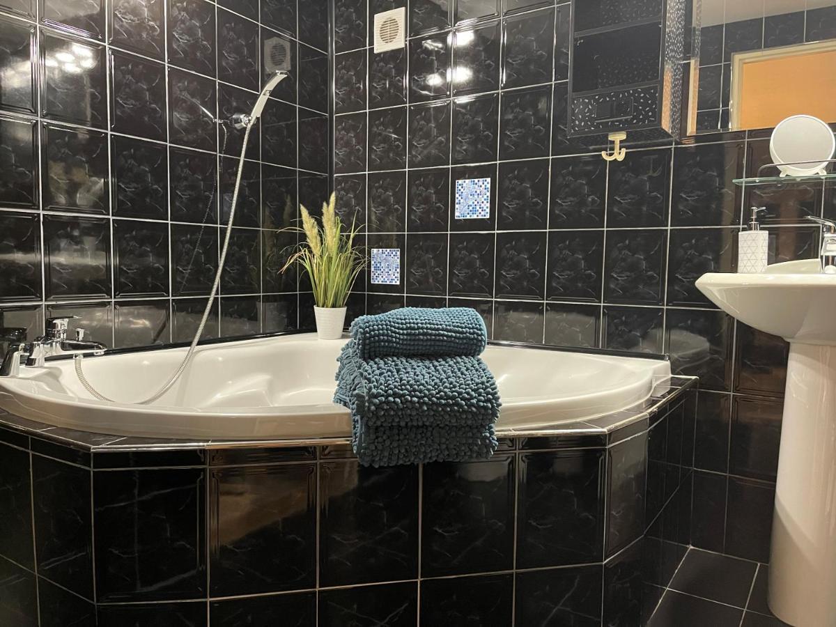Apartamenty Pod Uwalonym Debem Jezow Sudecki Exteriér fotografie