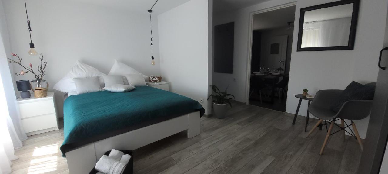 Apartamenty Pod Uwalonym Debem Jezow Sudecki Exteriér fotografie